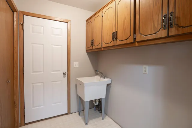 $469,900 | 5245 Clayton Drive, Maple Plain, MN 55359