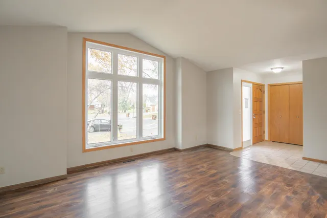 $469,900 | 5245 Clayton Drive, Maple Plain, MN 55359