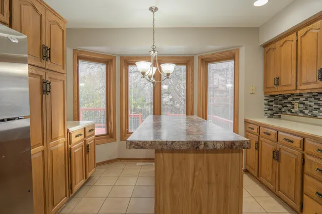 $469,900 | 5245 Clayton Drive, Maple Plain, MN 55359