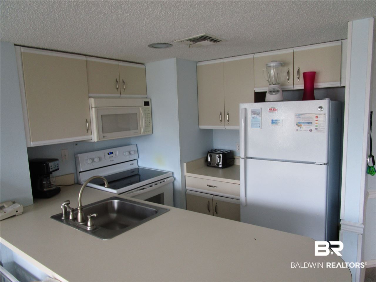 497 Plantation Road, Unit 1138 Gulf Shores, AL 36542 - Photo 2 of 15 Kitchen