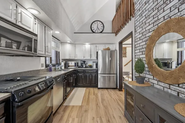 $569,900 | 87 Norwood Avenue, Leominster, MA 01453