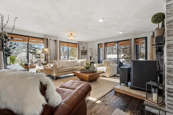 $569,900 | 87 Norwood Avenue, Leominster, MA 01453