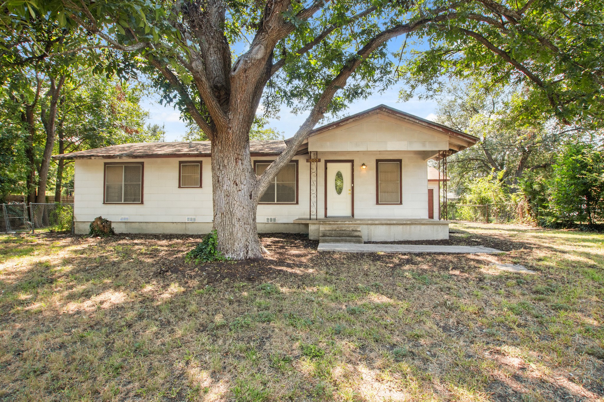 1007 Kimbro Street Taylor, TX 76574 - Photo 1 of 32