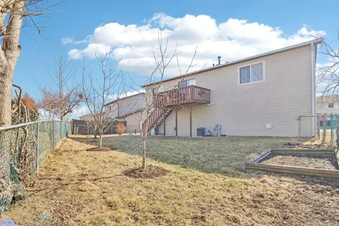 $400,000 | 4485 Bayside Circle, Hoffman Estates, IL 60192