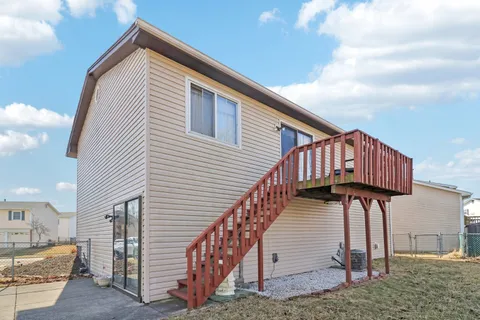 $400,000 | 4485 Bayside Circle, Hoffman Estates, IL 60192