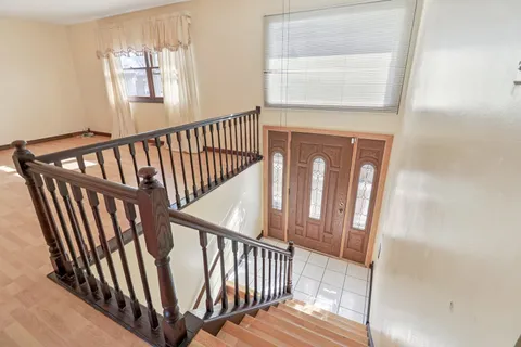 $400,000 | 4485 Bayside Circle, Hoffman Estates, IL 60192