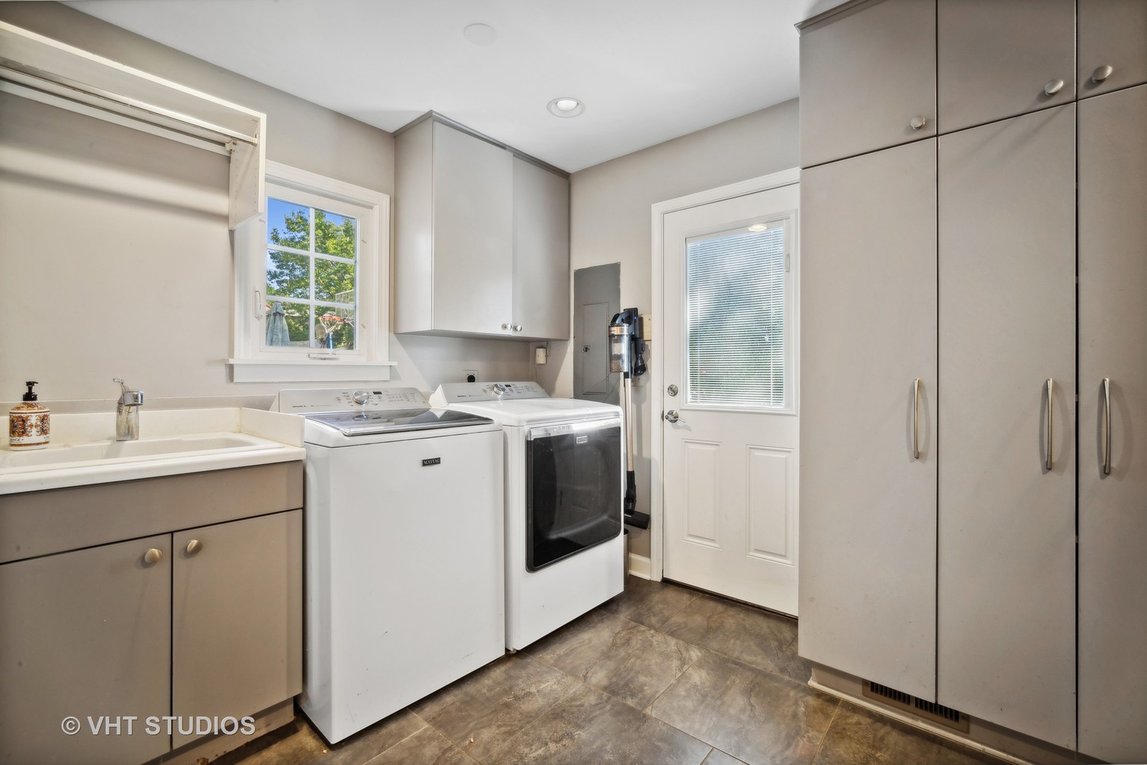 3850 Normandy Lane Northbrook, IL 60062 - Photo 12 of 38