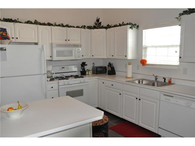10467 Silver Ridge Circle Fishers, IN 46038 - Photo 4 of 11 Gallery Image 4