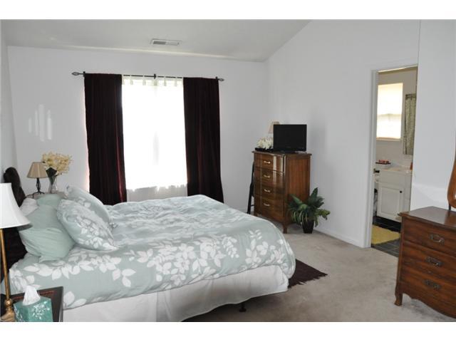 10467 Silver Ridge Circle Fishers, IN 46038 - Photo 6 of 11 Gallery Image 6
