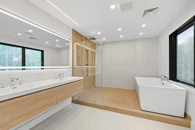 $1,625,000 | 863 Main Street, Reading, MA 01867