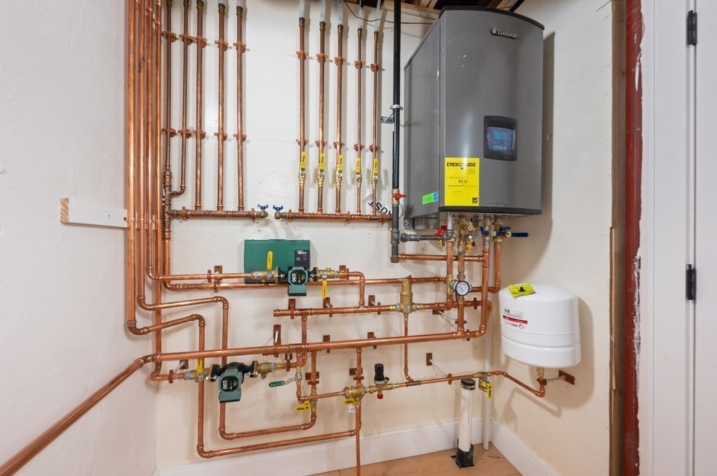 863 Main Street Reading, MA 01867 - Photo 39 of 42 a room with musical instruments