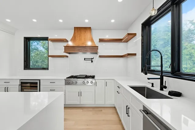 $1,625,000 | 863 Main Street, Reading, MA 01867