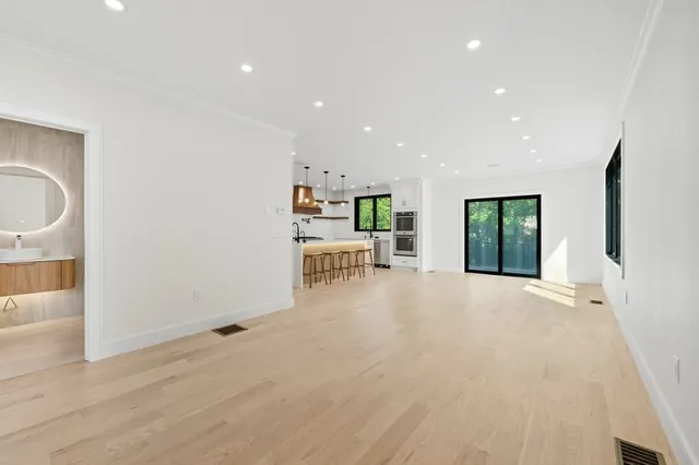 $1,625,000 | 863 Main Street, Reading, MA 01867