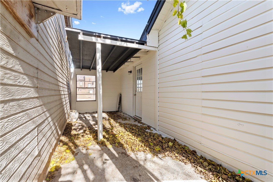 104 East Whitney Street Hamilton, TX 76531 - Photo 23 of 24