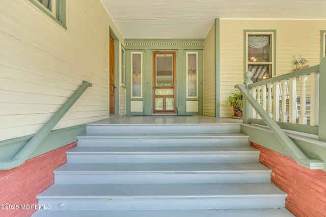 $6,500,000 | 458 Navesink River Road, Red Bank, NJ 07701