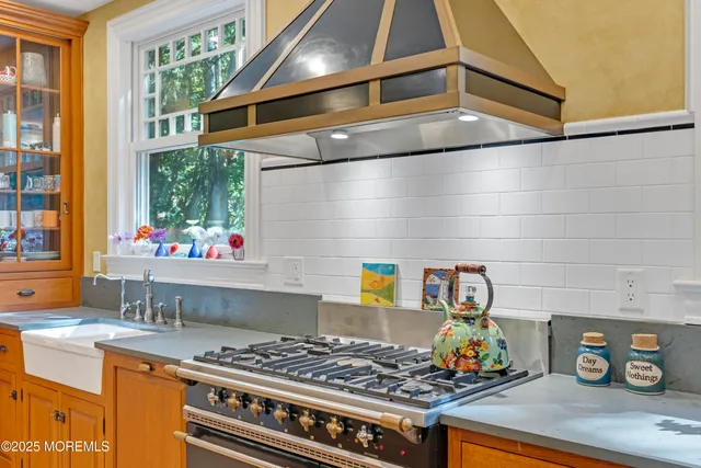 $6,500,000 | 458 Navesink River Road, Red Bank, NJ 07701