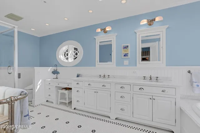 $6,500,000 | 458 Navesink River Road, Red Bank, NJ 07701