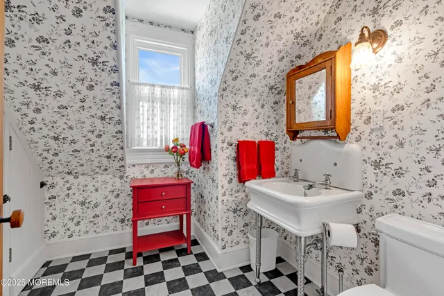 $6,500,000 | 458 Navesink River Road, Red Bank, NJ 07701