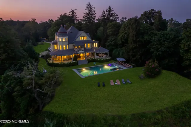 $6,500,000 | 458 Navesink River Road, Red Bank, NJ 07701