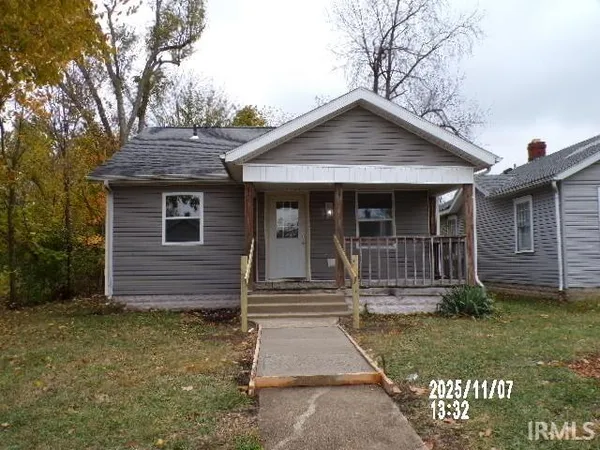 $73,900 | 1224 South Beacon Street, Muncie, IN 47302