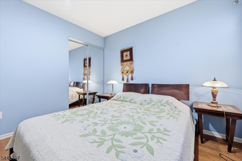 246 Long Meadow Road Bedminster, NJ 07921 - Photo 15 of 36
