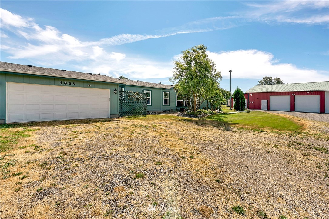 4865 Bay Road Blaine, WA 98230 - Photo 3 of 25 Gallery Image 3