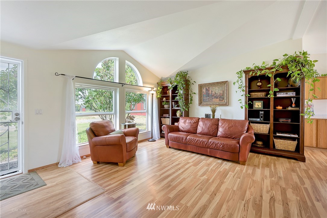 4865 Bay Road Blaine, WA 98230 - Photo 5 of 25 Gallery Image 5