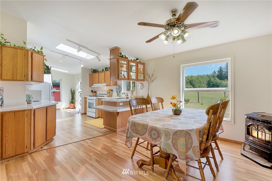 4865 Bay Road Blaine, WA 98230 - Photo 8 of 25 Gallery Image 8