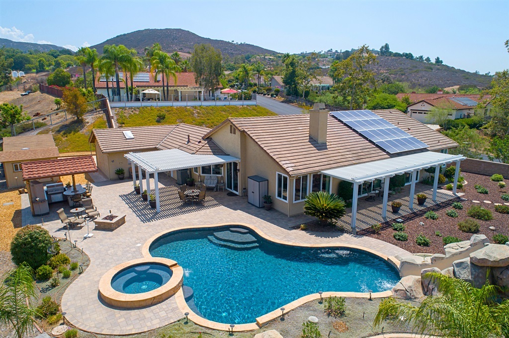 14328 Trailwind Road Poway, CA 92064 - Photo 2 of 24