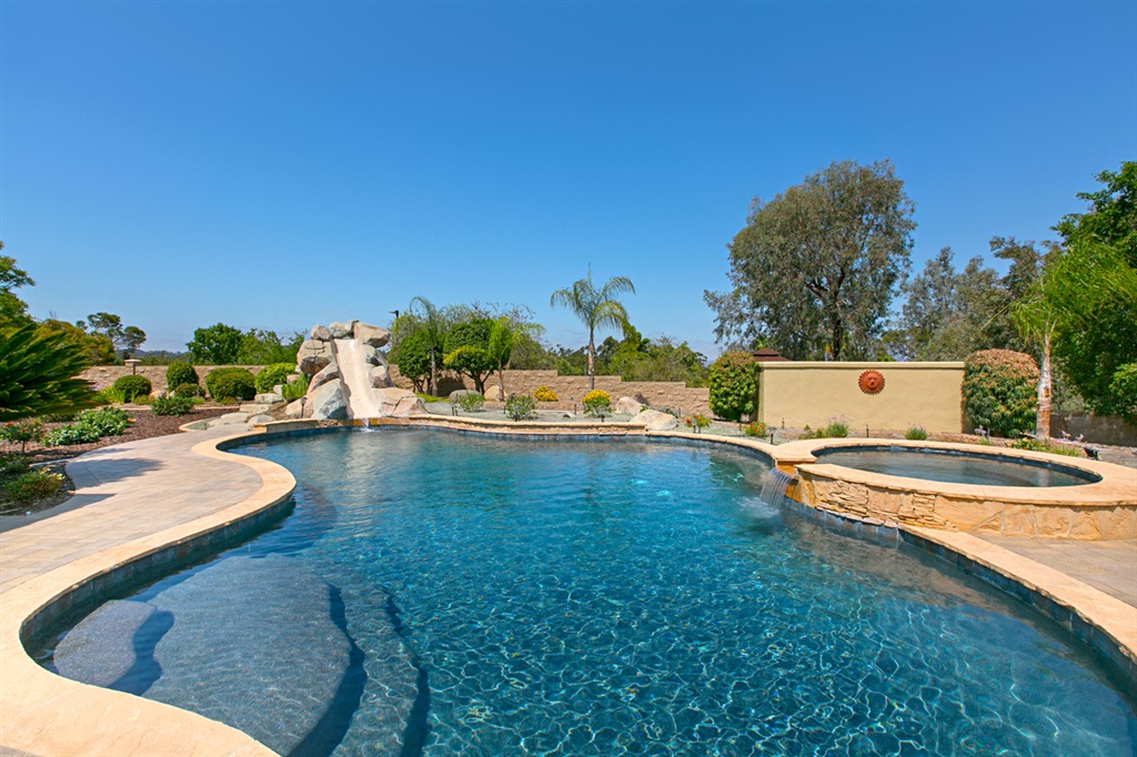 14328 Trailwind Road Poway, CA 92064 - Photo 3 of 24