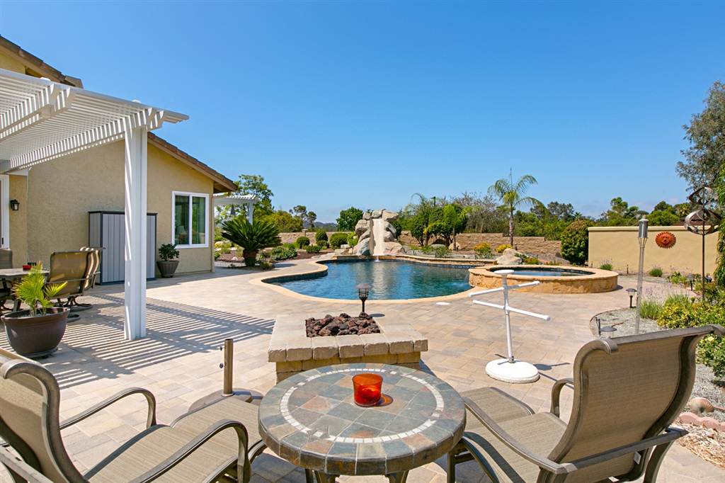 14328 Trailwind Road Poway, CA 92064 - Photo 4 of 24