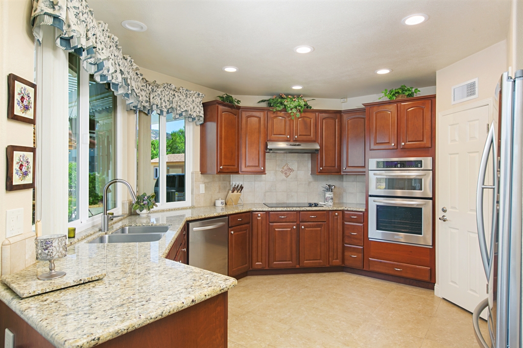 14328 Trailwind Road Poway, CA 92064 - Photo 8 of 24