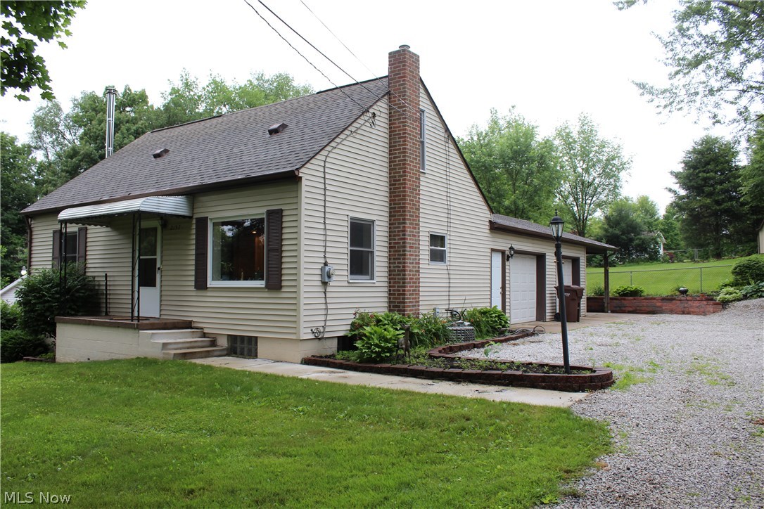2157 Manor Road Uniontown, OH 44685 - Photo 2 of 22
