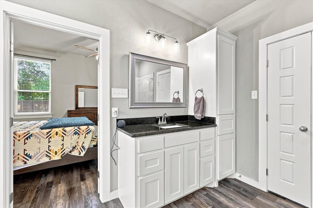 1001 Oak Valley Road Burleson, TX 76028 - Photo 21 of 40 Gallery Image 21