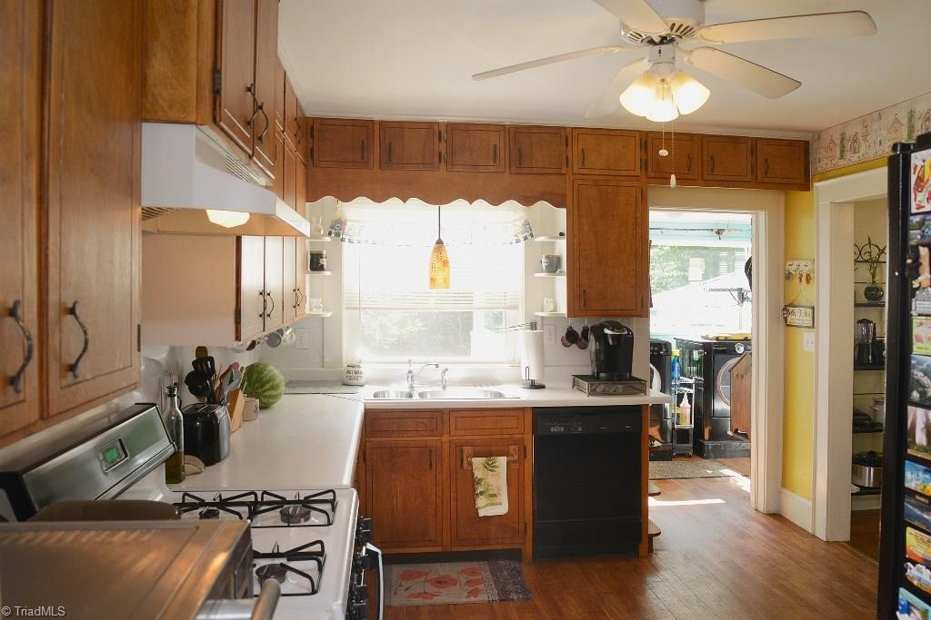 425 Ridgecrest Road Asheboro, NC 27203 - Photo 8 of 30 Gallery Image 8