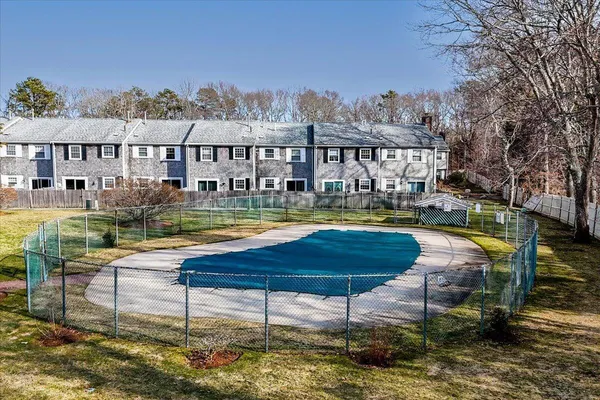 $399,900 | 8 Captain Cook Lane, Unit 8, Centerville, MA 02632