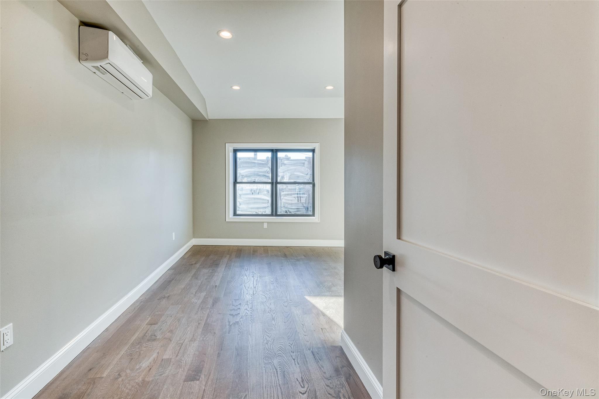 78 Roslyn Road, Unit 201 Mineola, NY 11501 - Photo 7 of 7