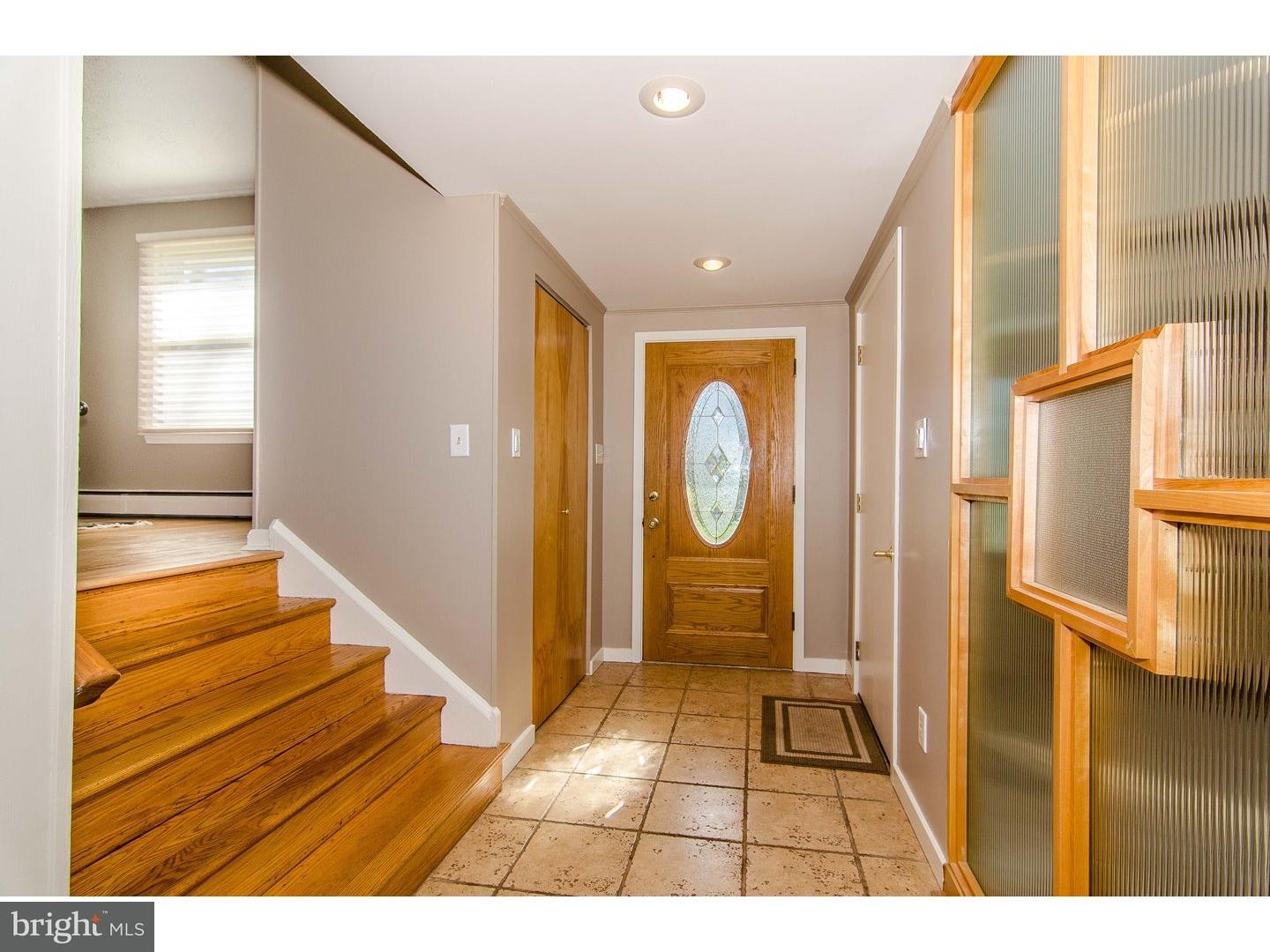 515 Wilder Road Wallingford, PA 19086 - Photo 5 of 25 Foyer