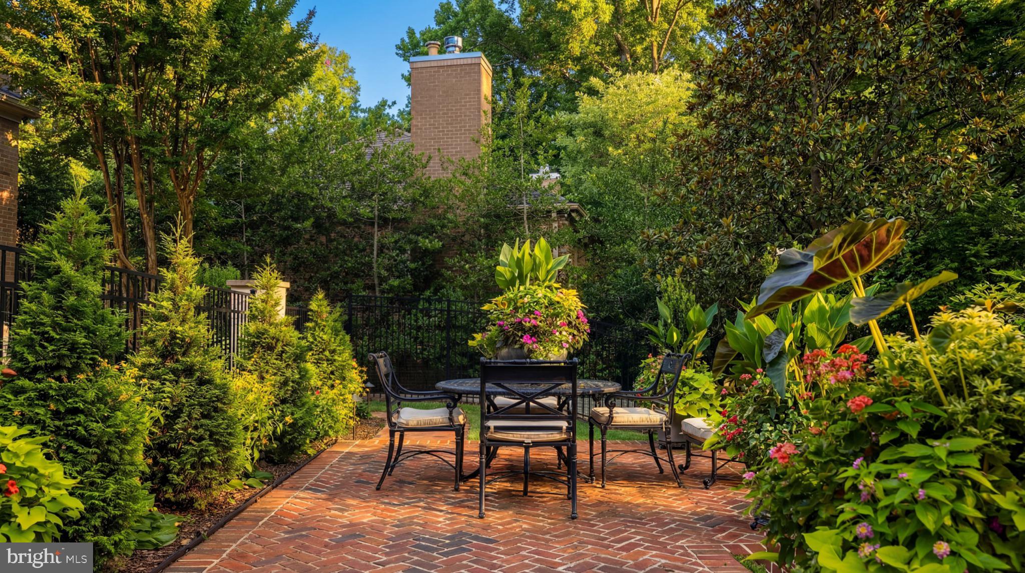 4802 Kemble Place Northwest Washington, DC 20007 - Photo 3 of 30