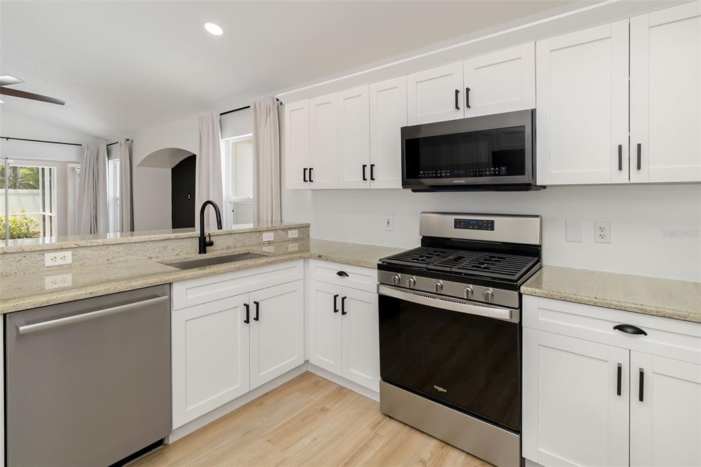 6226 Blueflower Court Lakewood Ranch, FL 34202 - Photo 17 of 81