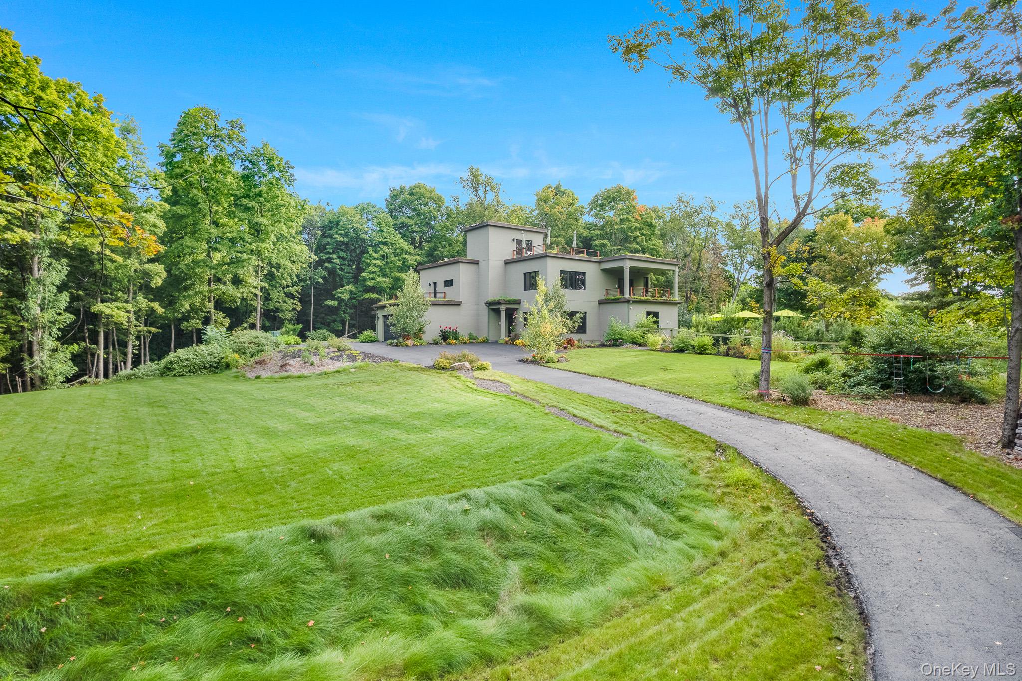 215 Smith Road Poughkeepsie, NY 12603 - Photo 27 of 33 Gallery Image 27