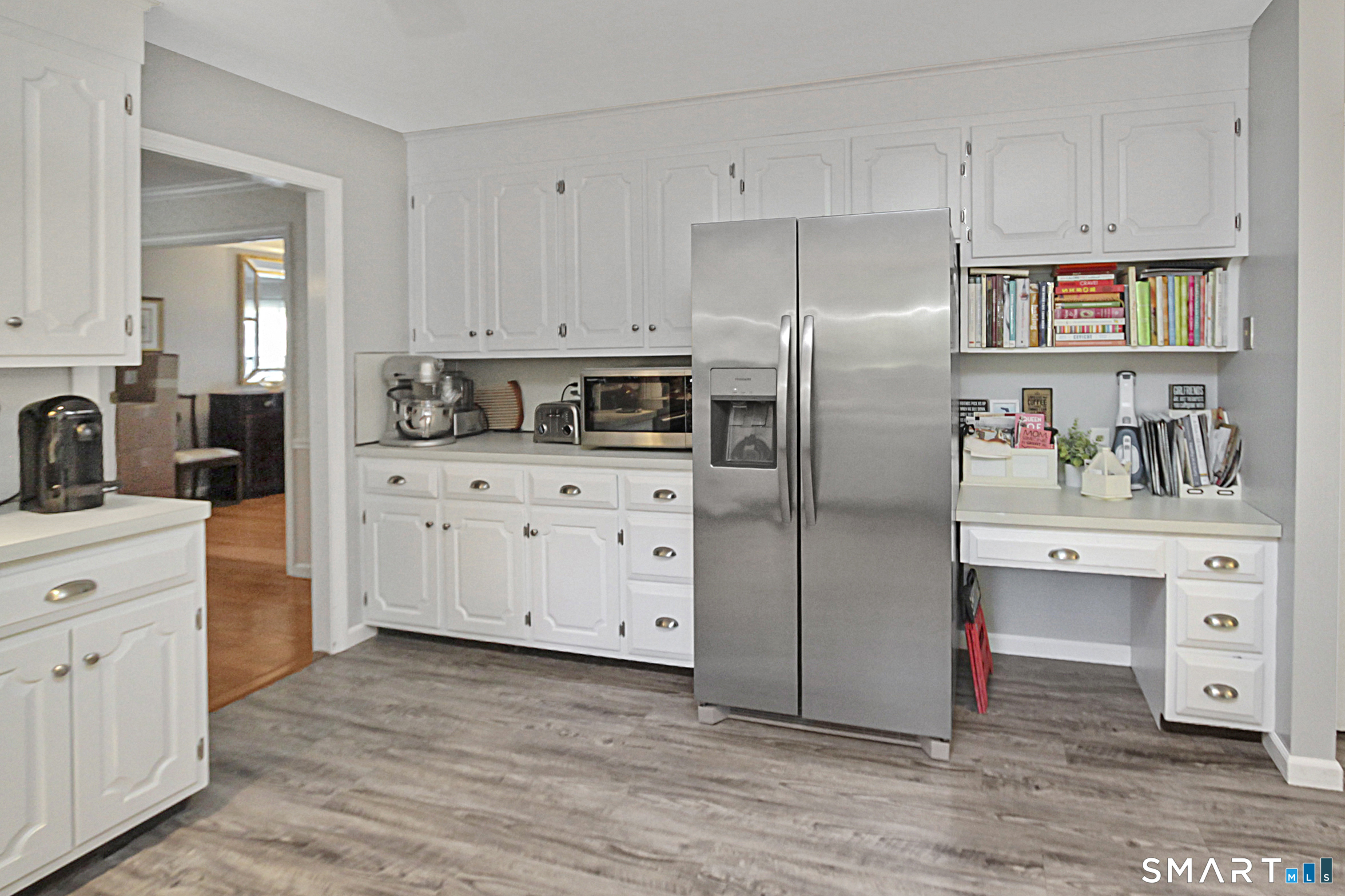 27 Riverbend Road Trumbull, CT 06611 - Photo 3 of 30