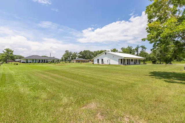 $424,999 | 203 Woodard, Devers, TX 77538
