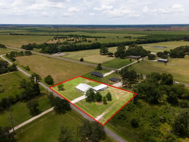 $424,999 | 203 Woodard, Devers, TX 77538