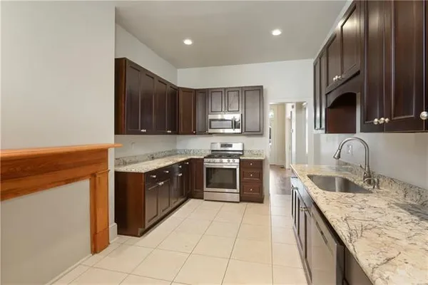 $3,600 | 4843 Camp Street, New Orleans, LA 70115