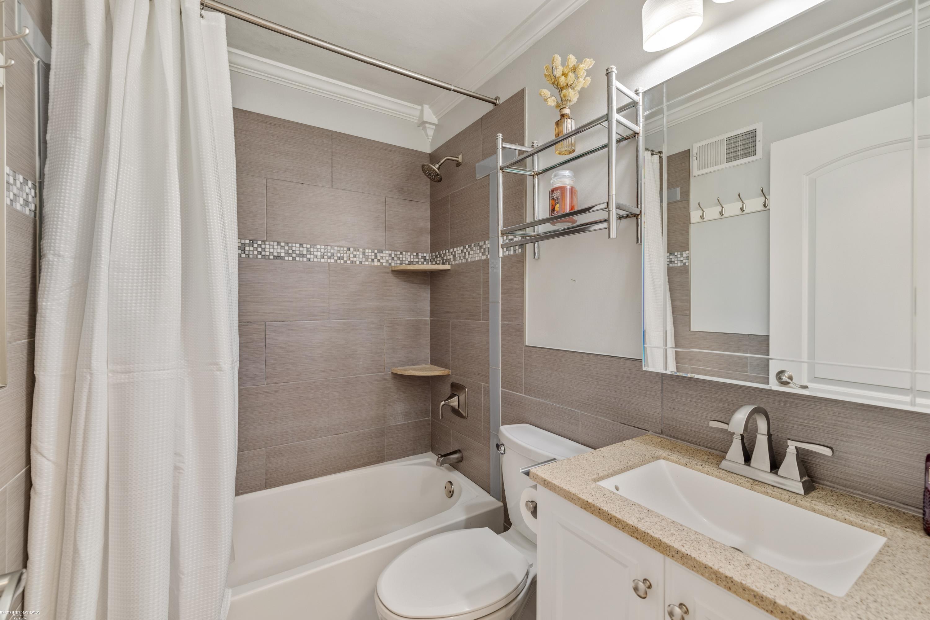 3239 Crooks Road Rochester Hills, MI 48309 - Photo 24 of 41 Gallery Image 24