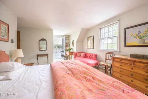 $1,595,000 | 6 Bay Lane, Sheffield, MA 01257