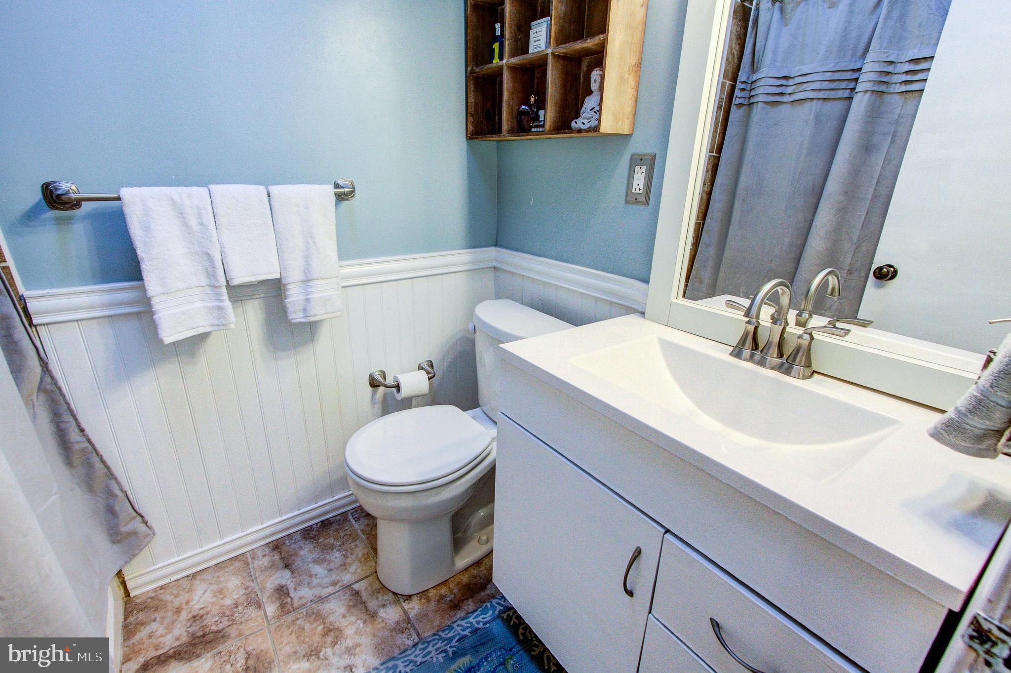 1219 Ripley Street Philadelphia, PA 19111 - Photo 22 of 38 Hall - full bathroom