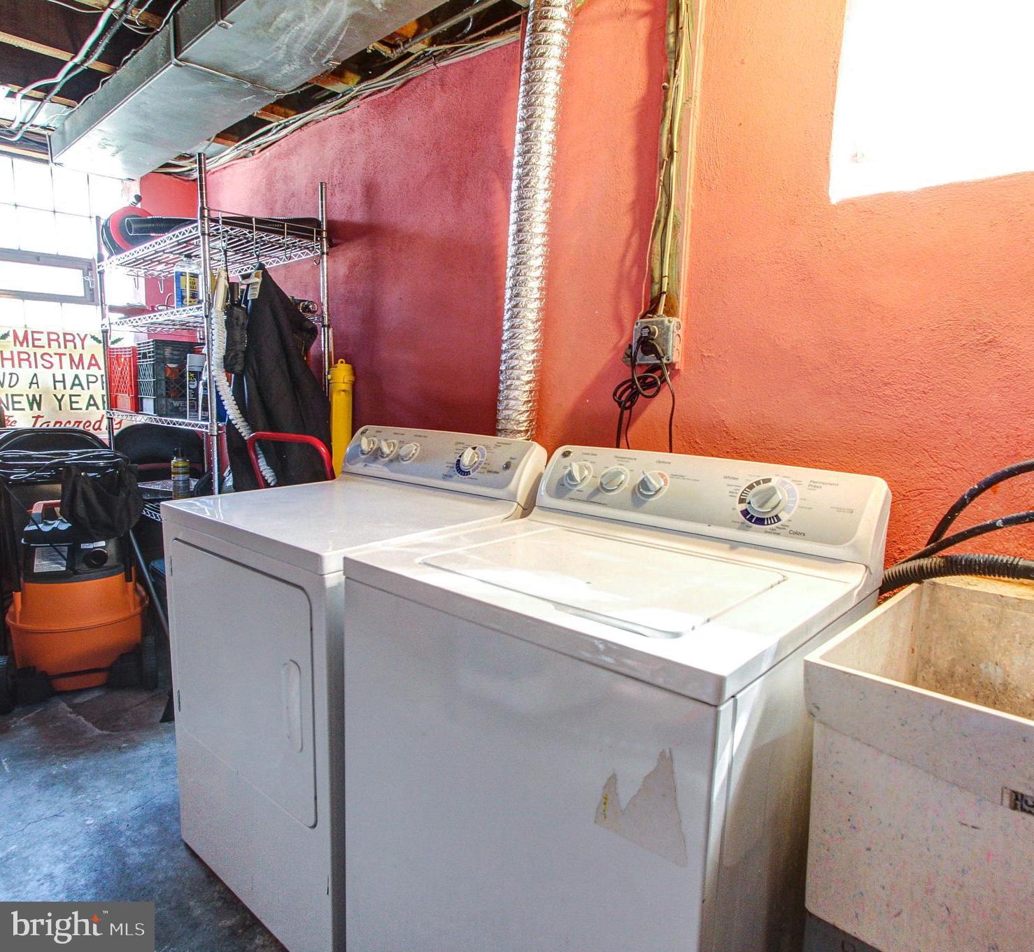 1219 Ripley Street Philadelphia, PA 19111 - Photo 33 of 38 Large laundry room