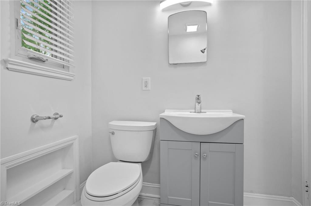 2523 Miller Park Circle, Unit C Winston-Salem, NC 27103 - Photo 15 of 26